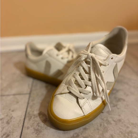 Veja Campo Sneakers in White/Natural - Picture 3 of 12